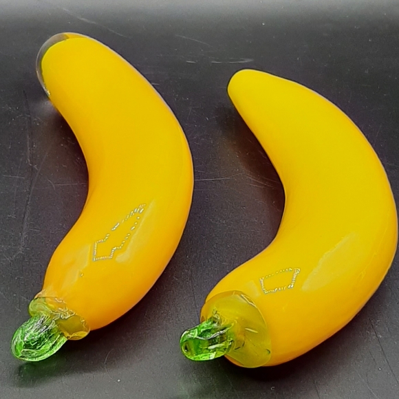 Vintage Art Glass Bananas Yellow Fruit Lot Of 2 MCM Life Size Murano Style - Picture 2 of 5